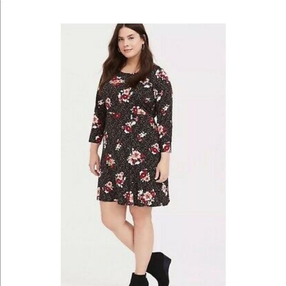 NWT Torrid Black Floral Shift Dress